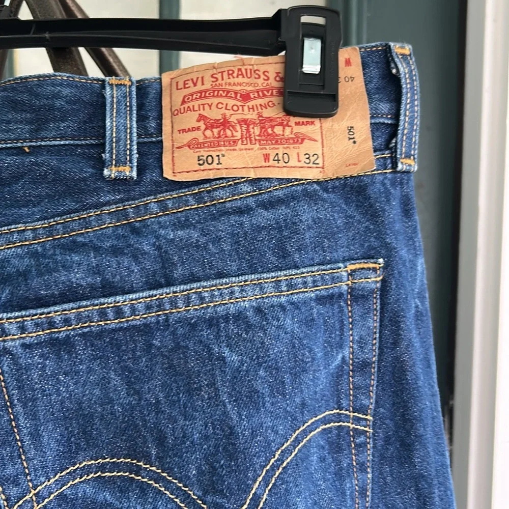 Levi's 501 Straight leg Button Fly Jeans Size 40 / 32